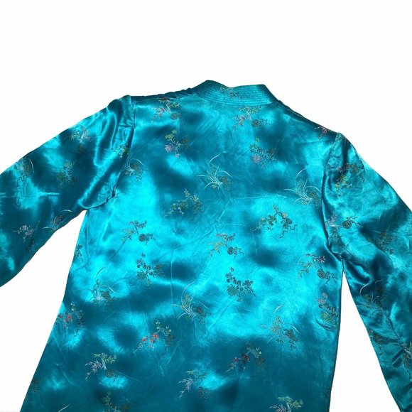 Vintage Traditional Hong Kong Hand-tailored silk robe - Picture 9 of 12